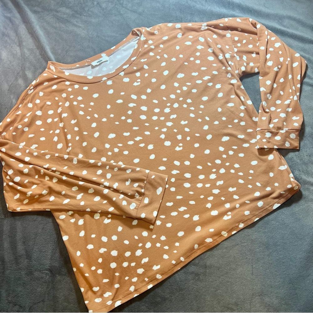 Entro Clay Polka Dot Top sz L long bat wing sleeves Buttery Soft Oversized